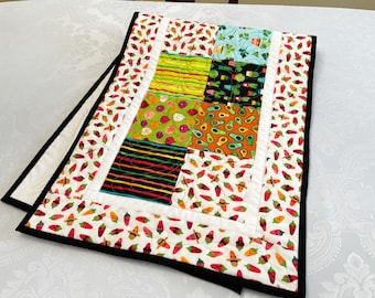 Hot Chili Quilted Table Runner, Pepper Quilted Coffee Table Runners, Summer Southwest Table Topper for Holiday Home Decor