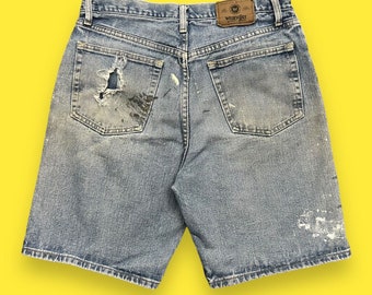 Vintage Wrangler Thrashed Denim Jean Shorts Jorts Size 33