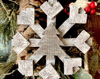 RUSTIC SNOWFLAKE primitive ornament with Christmas tree center
