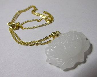 BA5277 23x31x10mm Beautiful white Jade carved Snow lotus Pendant bead 