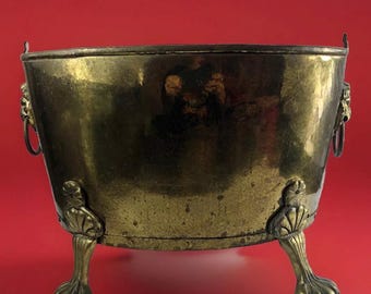 Vtg Lg Oval Footed Brass Lionshead Handle Cauldron Fireplace Box/Planter/Copper Nails