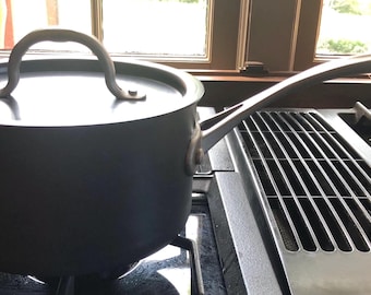 Calphalon Hard Anodized Saucepan 8702 1/2 w/ 306 Lid. 2.5 Qt