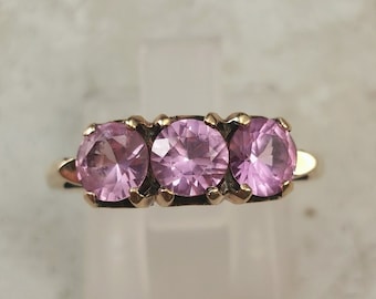Vintage 10k Yellow Gold Synthetic Pink Sapphire 3 Stone Ring - Beautiful Setting - Past Present Future Band - Stacking Ring - Size 7.25