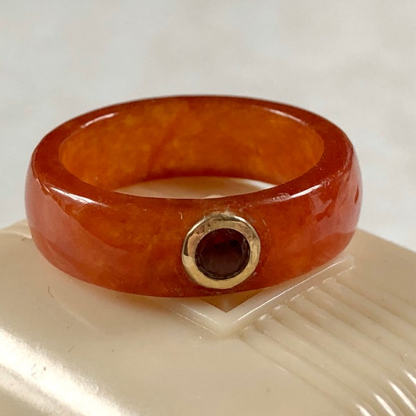Red Jadeite, Gold and Garnet Ring Band
