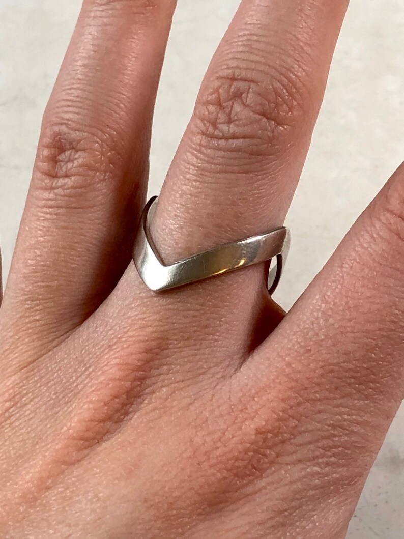 Wishbone Chevron Sterling Silver Ring Birmingham 1976 Large Size