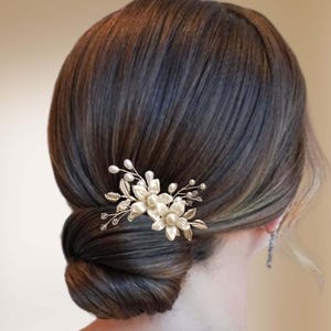 Gold or Silver Leaf wedding hair comb, Pearl flower bridal hair piece, Bohemian bridal headpiece PG0020