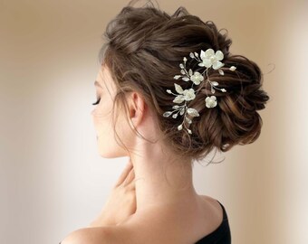 Large Wedding hair piece with flowers and leaves, Pearl Floral bridal headpiece, Rustic wedding hair vine BJ0007