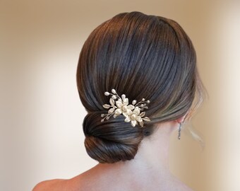 Peigne à cheveux floral de mariée, Peigne à cheveux perles et cristal pour mariage champêtre chic, Bijou de cheveux mariée PG0027