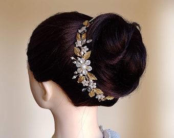 Floral wedding headpiece Back headpiece with flower and leaves Rustic wedding hair piece Pearl bridal hair piece  VCH0012