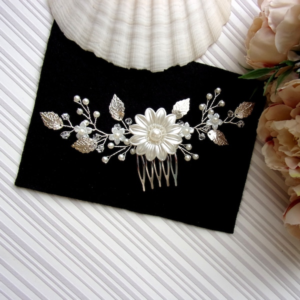 Grand peigne à cheveux floral pour arrière-tête, Bijou de cheveux mariage avec fleurs, feuilles et perles PG0036
