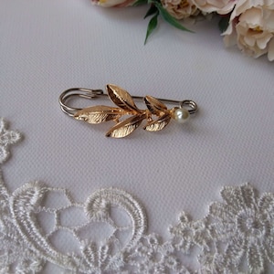 Attache-traîne pour robe de mariée avec feuille et fleur, Remonte traîne mariage, Accroche-traîne florale, Broche robe de mariée AT0006 KC gold