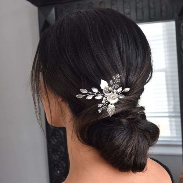 Épingle à cheveux florale avec strass et perles, Épingle chignon fleur et feuilles, Bijou de cheveux mariage EP0008