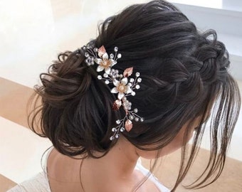 Bijou cheveux romantique avec fleurs et perles, Peigne à cheveux floral mariage champêtre chic PG0030