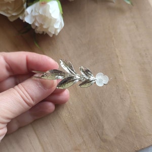 Wedding train pin, Silver Leaf and flower train brooch, Bridal dress train clip, Bridal gown back train brooch AT0006