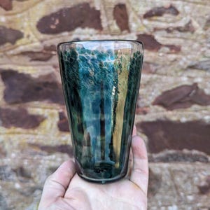 Grote geblazen glazen beker, bosgroen - handgemaakt glas, 500 ml, pintglas