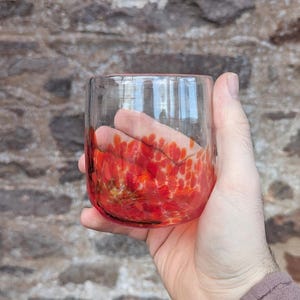 Geblazen glazen beker, vlamroodoranje - handgemaakte glazen beker met rechte zijkanten