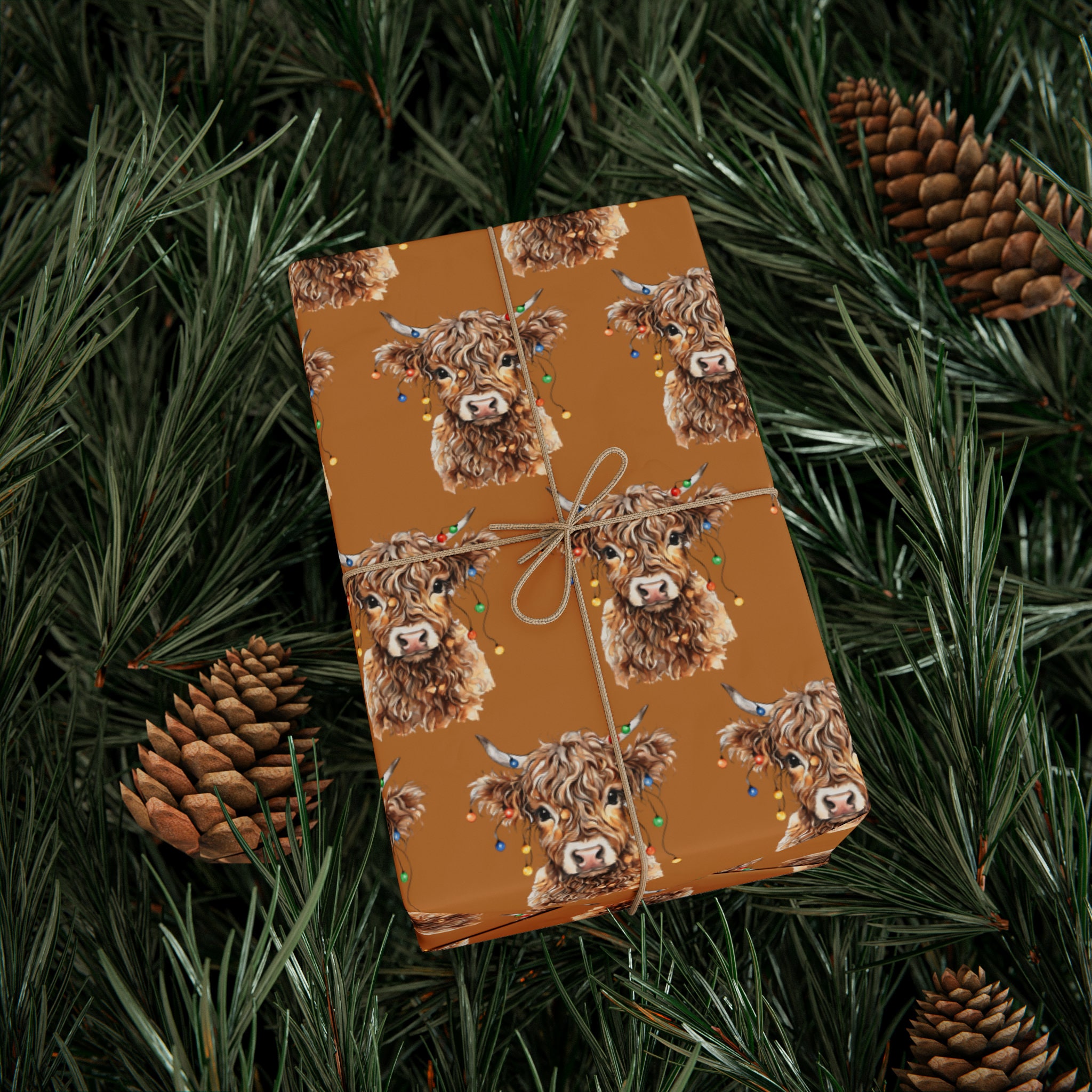 Highland Cow Gift Wrap/ Highland Cattle Christmas Wrapping Paper/cow and Christmas Lights
