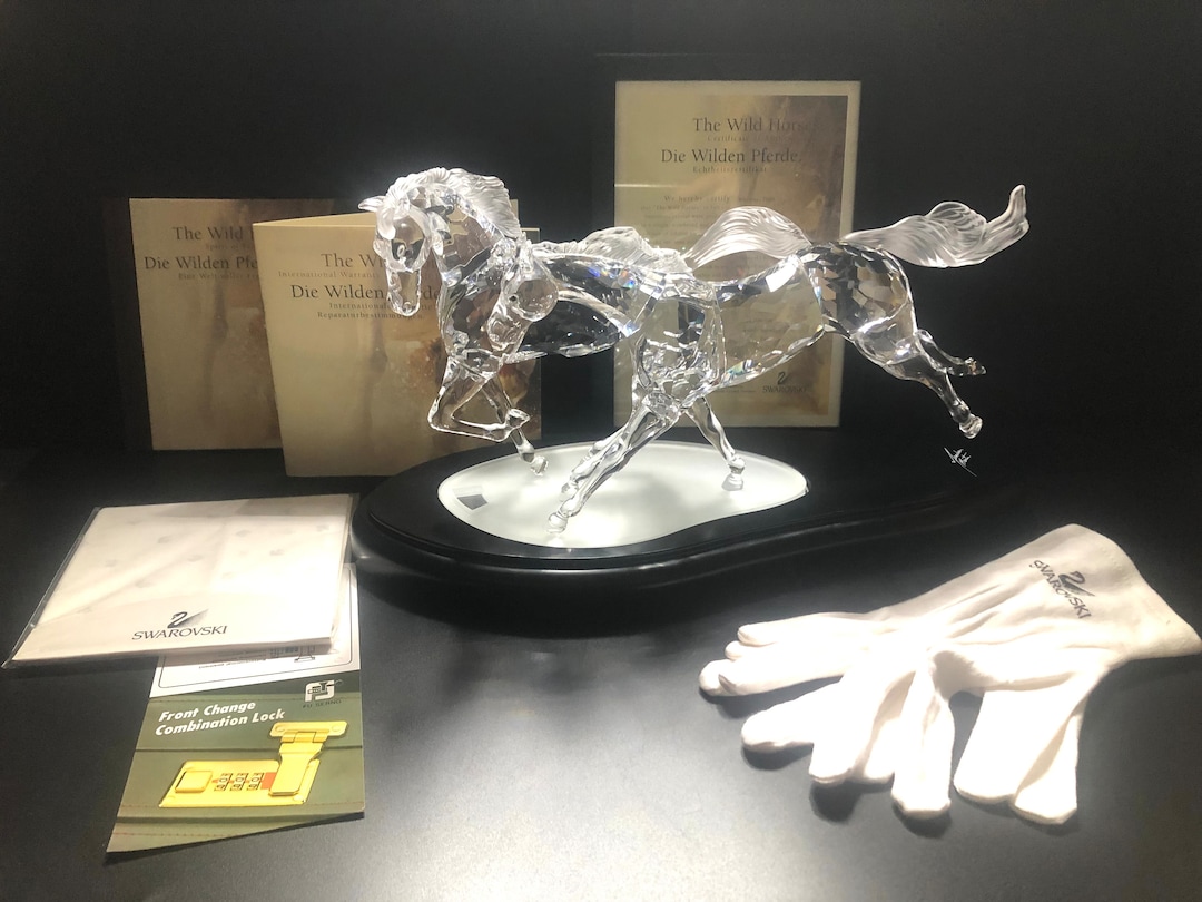 スワロフスキー　Swarovski 馬　made in Austria Swarovski Crystal Wild Horses Figurine, Glass Stallion, Vintage