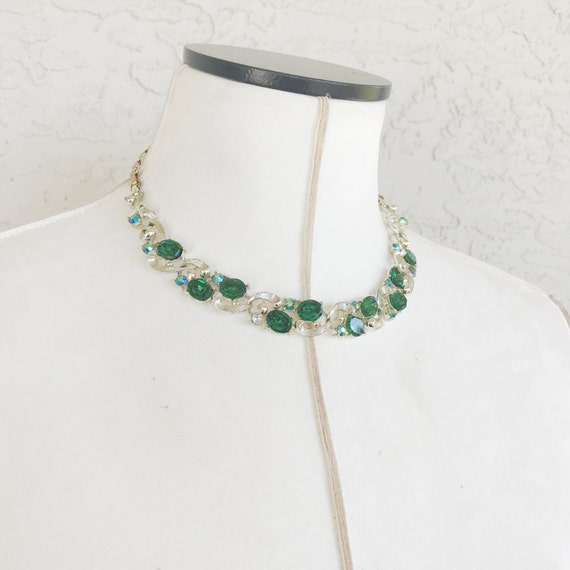 Vintage Lisner AB Green Choker Necklace