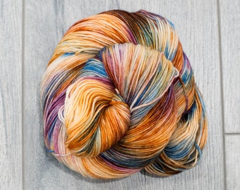 Canadian Hand-dyed yarn. 80/20 Superwash Merino/Nylon. 113g 400yards. Multi-colored orange | Sedona EDS