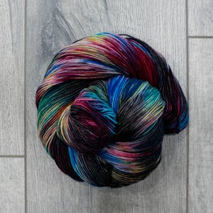 Canadian Hand-dyed yarn. 80/20 Superwash Merino/Nylon. 113g 400yards.  Multi-colored rainbow yarn | Nyan EDS