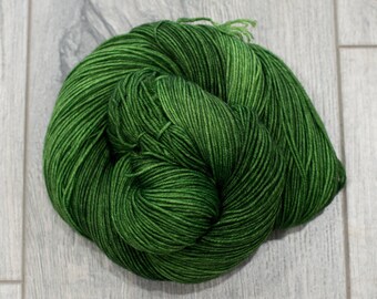 Canadian Hand-dyed yarn 80/20 Superwash Merino/Nylon Sock Yarn Fingering weight.Tonal Yarn. Semi-Solid Green Yarn | Cthulu EDS