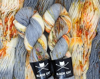 Speckled Indie Dyed Sock Yarn, Canadian Hand-dyed yarn, Merino Nylon knitting yarn, Nerdy fingering weight yarn, | Bee-Bee EDS
