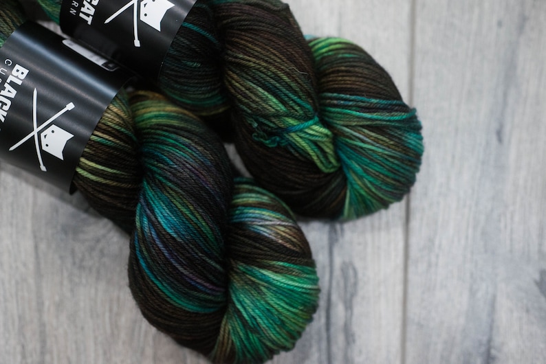Terokkar Double Knit Weight yarn DK weight merino yarn 100/% Superwash Merino Sweater weight yarn Multi-colored brown green and purple