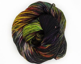 Worsted weight merino yarn 100% Superwash Merino Sweater weight yarn.  Multicolored purple and green yarn | Bifrost LGW