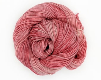 Worsted weight merino yarn. 100% Superwash Merino. Sweater weight yarn Medium Weight yarn.Semi Solid yarn. Tonal Yarn | Brainnnz LGW