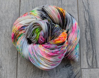 Canadian Hand dyed yarn. Speckled Sock Yarn. Fingering Weight Yarn. Neon Speckled Yarn. Rainbow Yarn. Indie Hand Dyed Yarn | Roaring 20s EDS