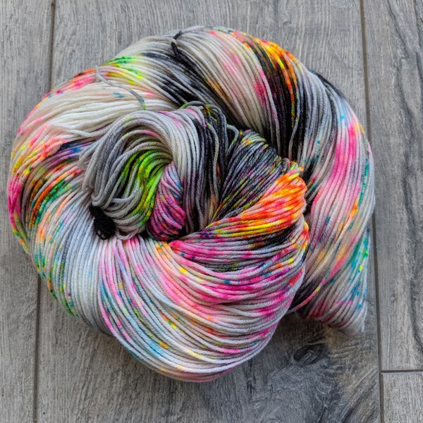 Canadian Hand dyed yarn. Speckled Sock Yarn. Fingering Weight Yarn. Neon Speckled Yarn. Rainbow Yarn. Indie Hand Dyed Yarn | Roaring 20s EDS