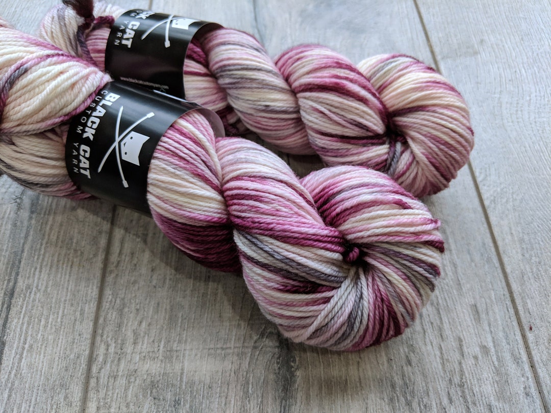 Worsted Weight Merino Yarn 100 Superwash Merino Sweater Weight Yarn. Medium Weight Yarn. Black