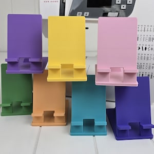 Gift for Sewer/Quilter, Sewing Machine Shaped Phone Stand image 8