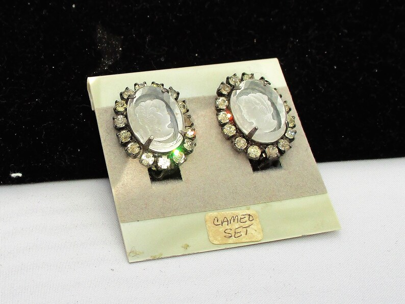 WHITING DAVIS CAMEO set