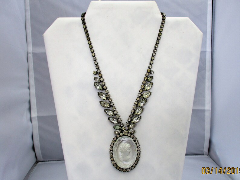 WHITING DAVIS CAMEO set