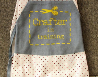 OLD FASHION APRON for child yellow crafter in training emblem