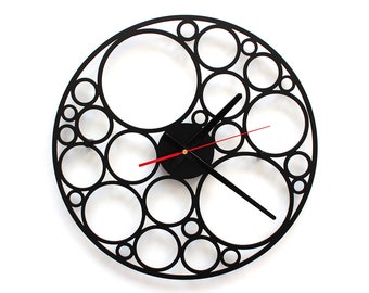 TIK tak: beautiful wall clock QULE