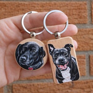 Hand-Painted Wooden Pet Keychain, Custom Portrait on Wood, Personalized Dog or Cat Gift Accessory zdjęcie 6