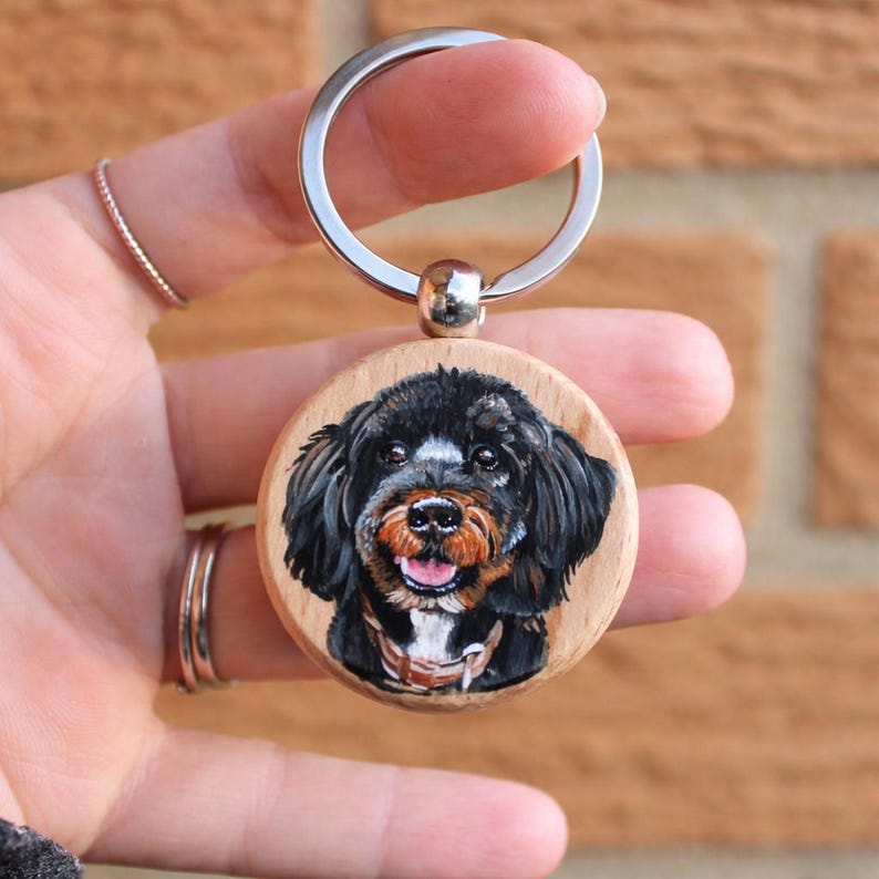 Hand-Painted Wooden Pet Keychain, Custom Portrait on Wood, Personalized Dog or Cat Gift Accessory zdjęcie 5