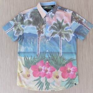 Hawaiian Shirt OCEAN CURRENT Beverly Hills California Surfer Shirt Cut Out Palm Tree Photographic Tropical Print - S- Oahu Lew&#39;s Shirt Shack