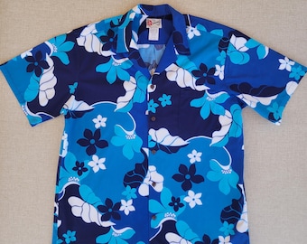 HILO HATTIE Hawaiihemd: Kräftiges Blau, tropisches Aloha-Muster, hergestellt in Hawaii, 100 % Baumwolle, Größe 2XL