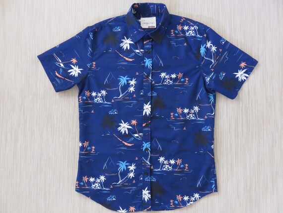 athletic fit hawaiian shirt