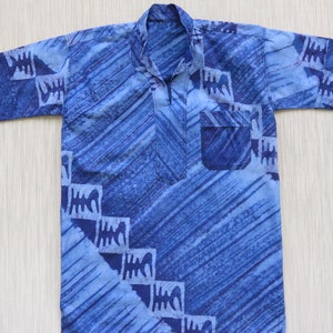 Hawaii BATIK SHIRT Hawaiian Shirt Vintage Blue Tie Dye Men Size SMALL Mod 100% Cotton Pullover Style Unisex Ethnic HippieTrippie Mod Design