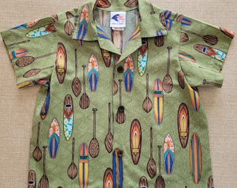 Jungen Hawaiihemd , NUI NALU Surfer Shirt, Kinder Aloha Shirt, Surfbrett Druck, Made in Hawaii 100% Baumwolle Strand Shirt, Größe 3
