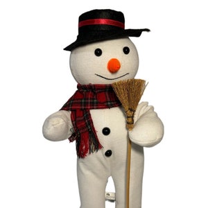 Snowman Frosty with Broom - Plays FROSTY the SNOWMAN