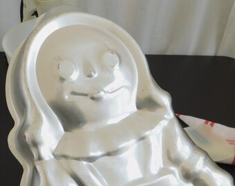 Wilton Holly Hobbie Girl Doll Dolly Cake Pan 502-194, 1975 American Greetings Retired Wilton Enterprises Inc.