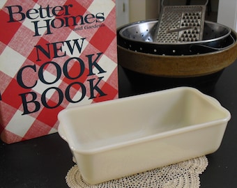 Vintage Fire King Loaf Pan, Ivory Deep Bread, Utility Dish, Glass Baking Dish, Vintage Bakeware, Ovenware, Milk Glass, Farmhouse, Country