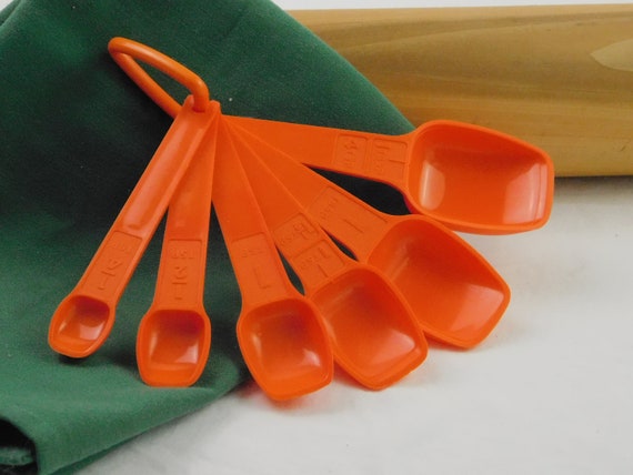 Vintage Orange Tupperware Plastic Measuring Spoons, Set. US