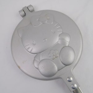 Hello Kitty Pancake Maker. Vintage hot cake, hobo pie maker, sandwich, mini mold, Sanrio. Aluminum pan, clamps, rare, hard to find, stovetop